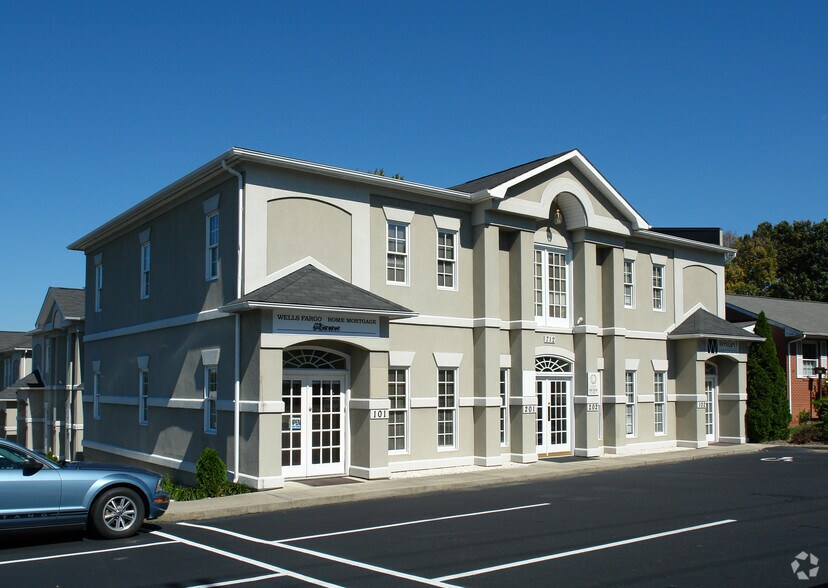 More Photos Of 707 Westchester Dr, High Point Unknown For Lease