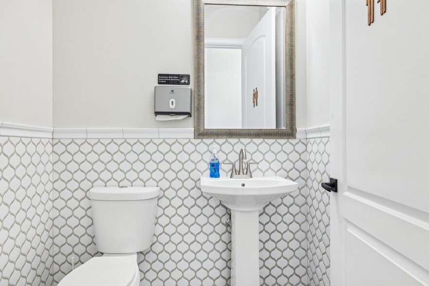 More Photos Of 24832 N 91st Ave, Peoria Healthcare For Sale