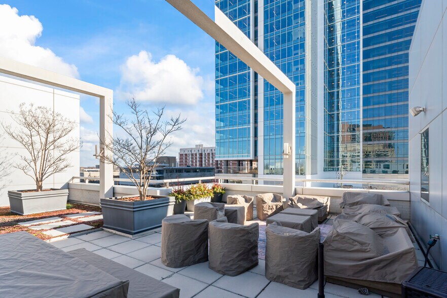 More Photos Of 7809 Woodmont Ave, Bethesda Office Residential For Sale
