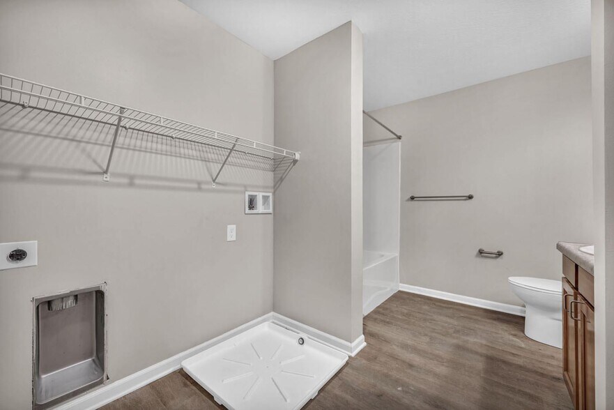 More Photos Of 6500 Powers Blvd, Parma Apartments For Lease