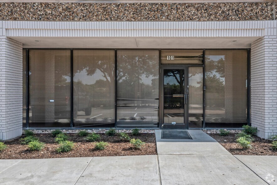 More Photos Of 1219 Digital Dr, Richardson Unknown For Lease