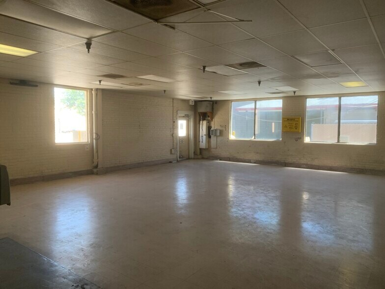 More Photos Of 2222 S East Ave, Fresno Food Processing For Lease