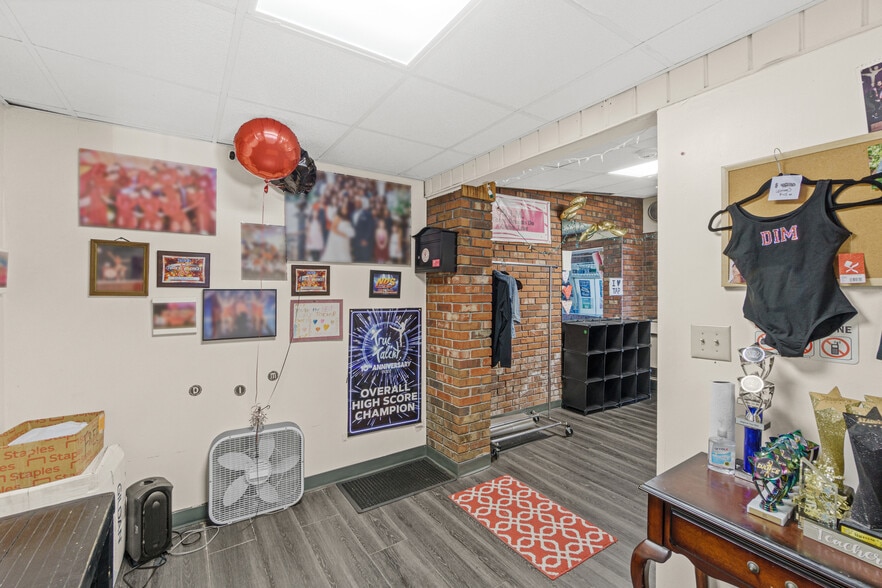 More Photos Of 691 Franklin Ave, Nutley Storefront Retail Residential For Sale