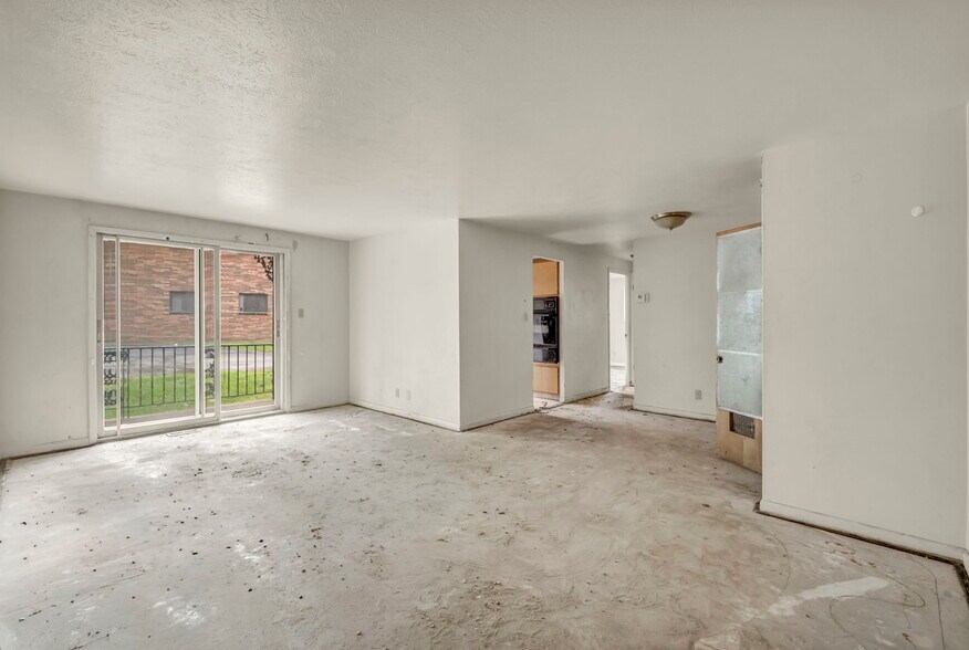 More Photos Of 818-850 S Green Rd, South Euclid Apartments For Sale