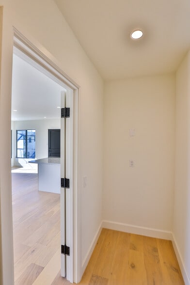 More Photos Of 22227 Pacific Coast Hwy, Malibu Apartments For Sale