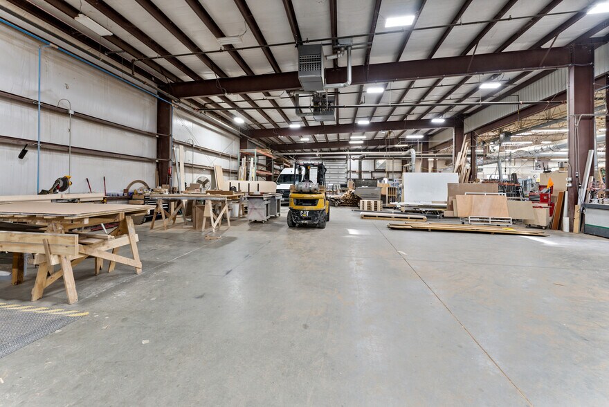 More Photos Of 115 Industrial Dr, Northampton Warehouse For Sale