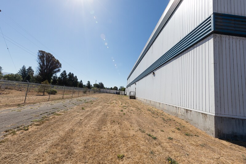More Photos Of 5980 State Farm Dr, Rohnert Park Distribution For Sale