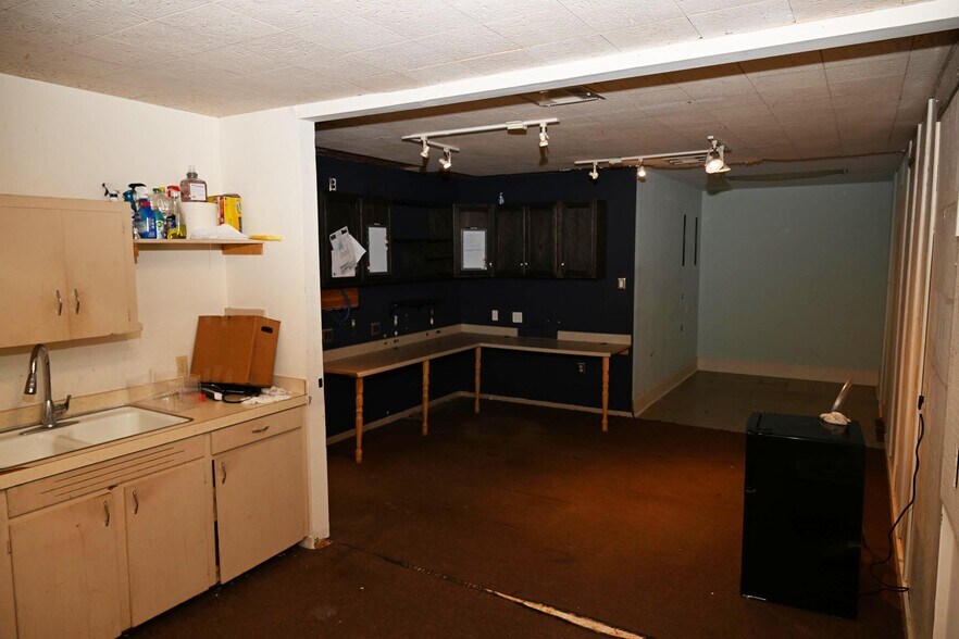 More Photos Of 1218 14th Ave N, Texas City Loft Creative Space For Sale