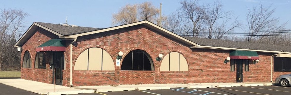 More Photos Of 7555-7575 Merriman Rd, Romulus Unknown For Lease