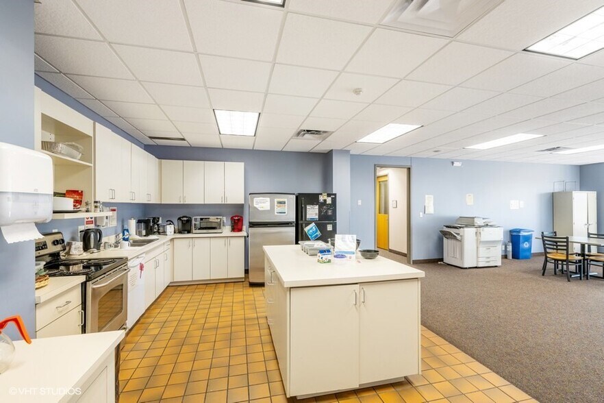 More Photos Of 2304 Park Ave, Minneapolis Medical For Sale