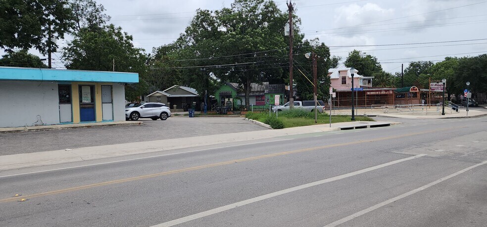 More Photos Of 2909 St Mary's St, San Antonio Restaurant For Sale