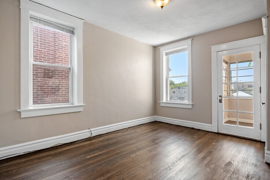 More Photos Of 5007 Goethe Ave, Saint Louis Multifamily For Sale