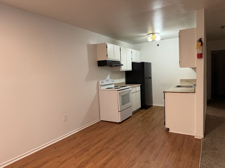 More Photos Of 831 Green Rd, Ypsilanti Apartments For Sale