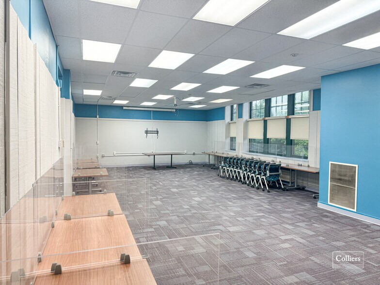 More Photos Of 1908 Wylie Ave, Pittsburgh Office For Lease