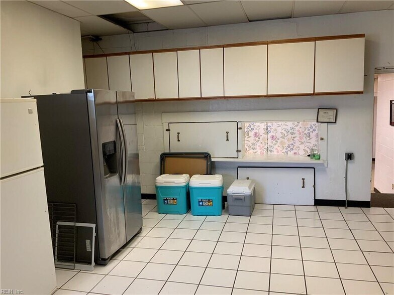 More Photos Of 4700 Little John Dr, Norfolk Religious Facility For Sale