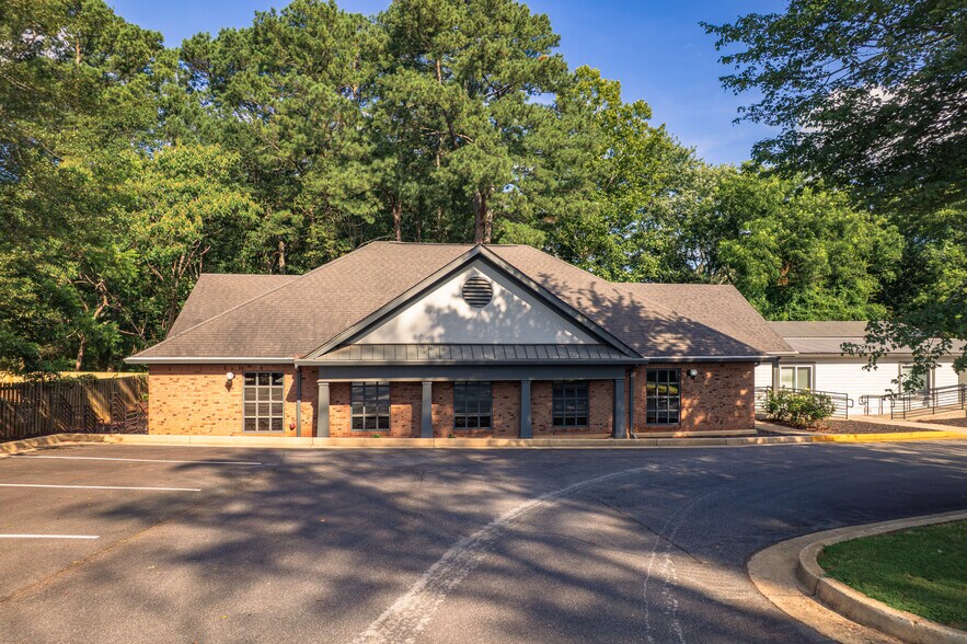 More Photos Of 3175 Cherokee St NW, Kennesaw Office Residential For Lease