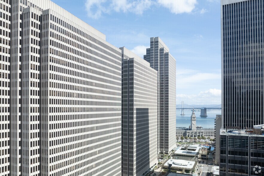 More Photos Of One Embarcadero Ctr, San Francisco Coworking Space