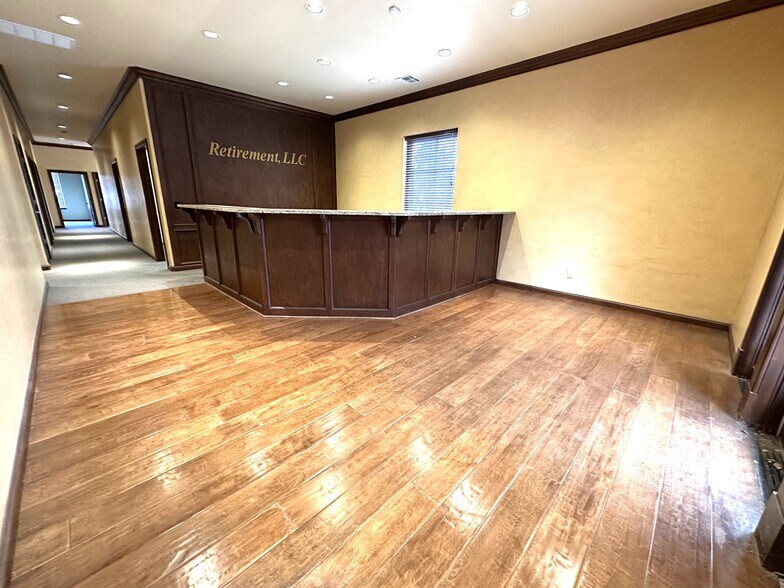 More Photos Of 13838 Quail Pointe Dr, Oklahoma City Medical For Lease