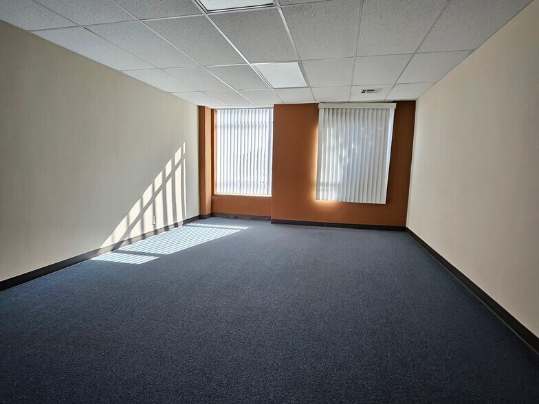 More Photos Of 301-317 W Main St, Alhambra Loft Creative Space For Sale