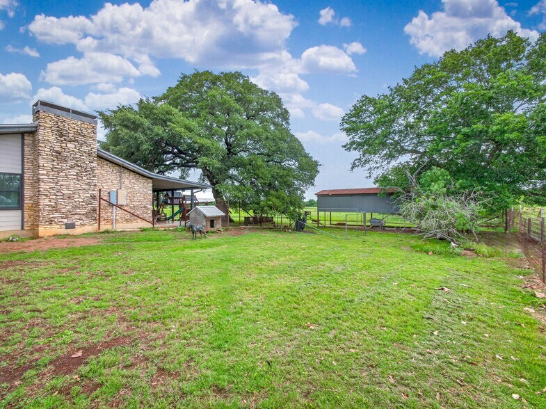 More Photos Of 425 Seawillow Rd, Lockhart Land For Sale