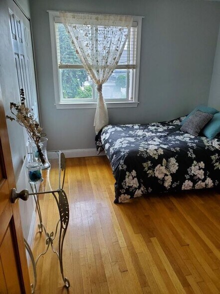 More Photos Of , Quincy Specialty For Sale