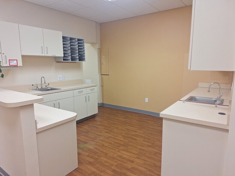 More Photos Of 3881 Churchville Ave, Churchville Healthcare For Sale