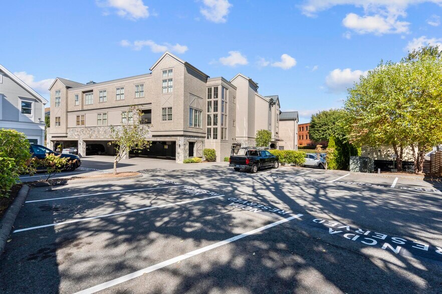 More Photos Of 21 Forest Street Unit# C1, New Canaan General Retail For Sale