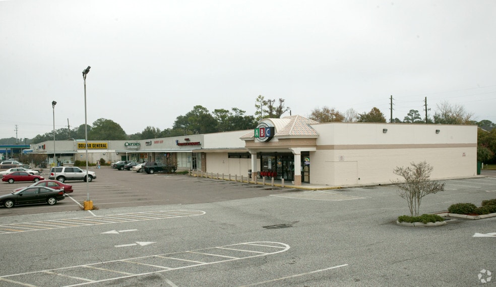 More Photos Of 5501-5541 Roosevelt Blvd, Jacksonville General Retail For Lease