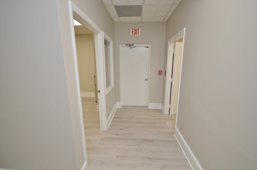 More Photos Of 14100 palmetto frontage Rd, Miami Lakes Office Residential For Sale