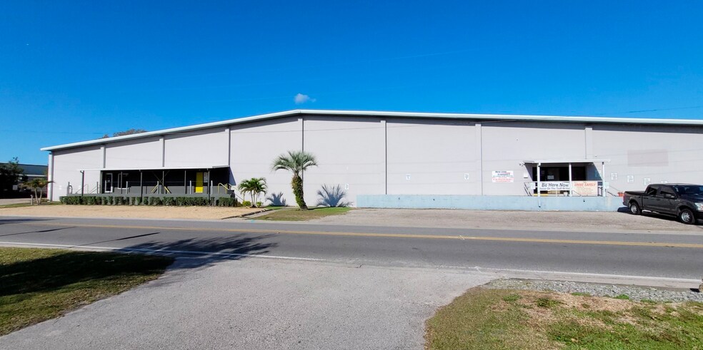 More Photos Of 11222 Astronaut Blvd, Orlando Warehouse For Lease