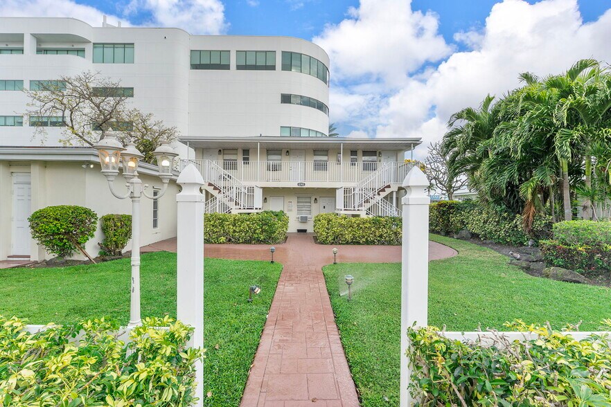 More Photos Of 1200 E Blue Heron Blvd, Riviera Beach Land For Sale