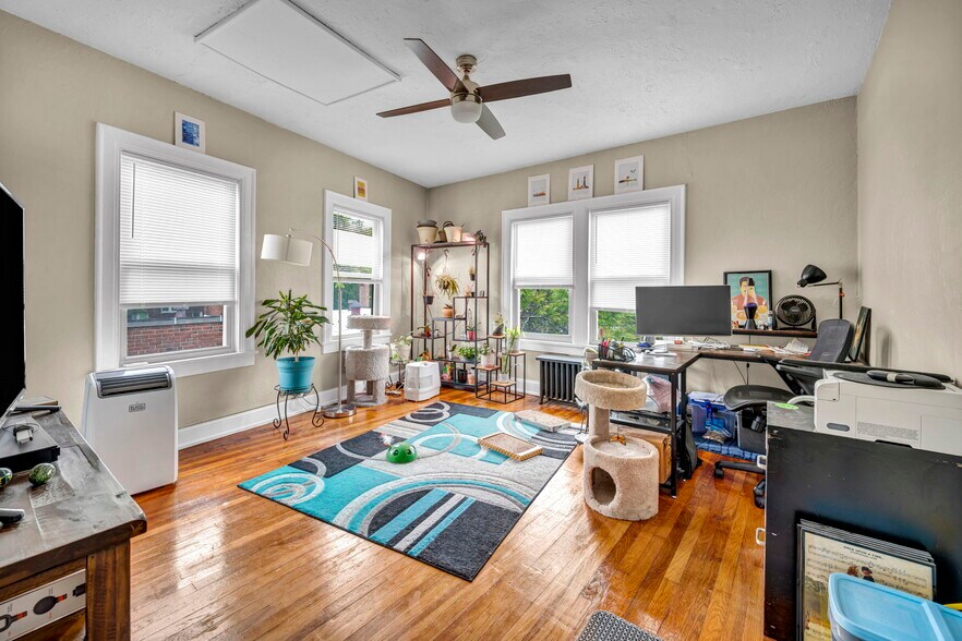 More Photos Of 12065 Edgewater Dr, Lakewood Apartments For Sale