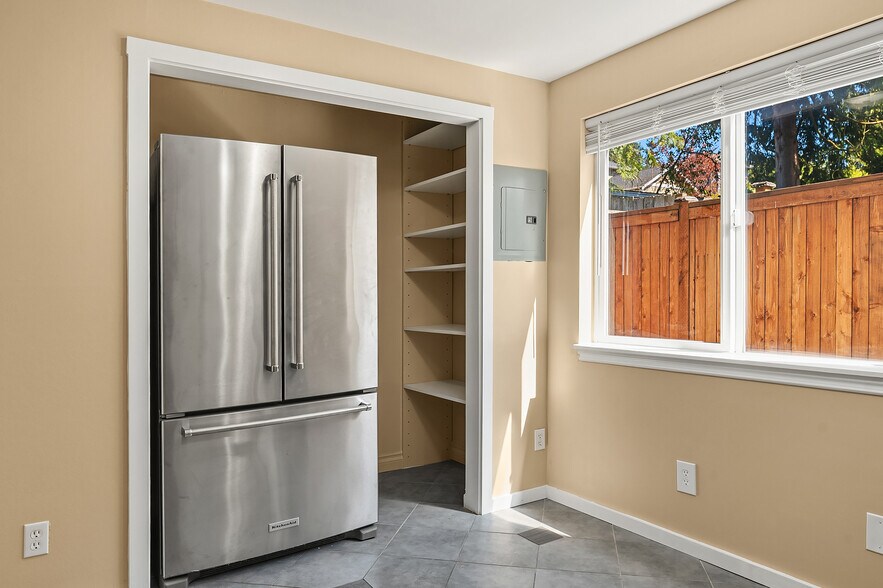 More Photos Of 1510 NE 170th St, Shoreline Apartments For Sale