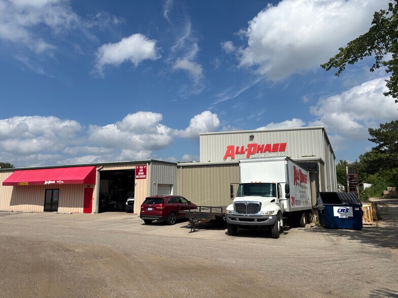 More Photos Of 1160 E Napier Ave, Benton Harbor Freestanding For Lease