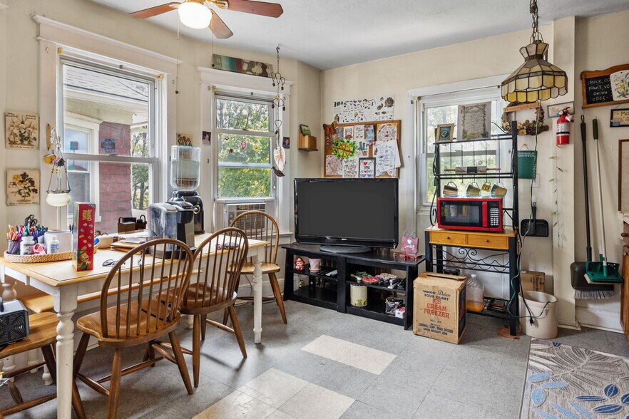 More Photos Of 231 Washington St, Morrisville Apartments For Sale