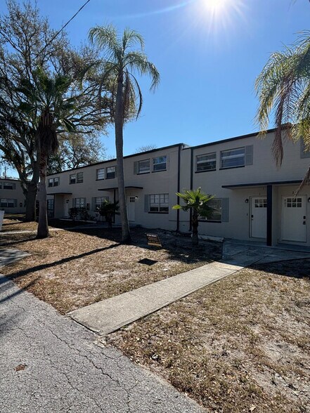 Primary Photo Of 11916-11982 133rd Ave, Largo Apartments For Sale