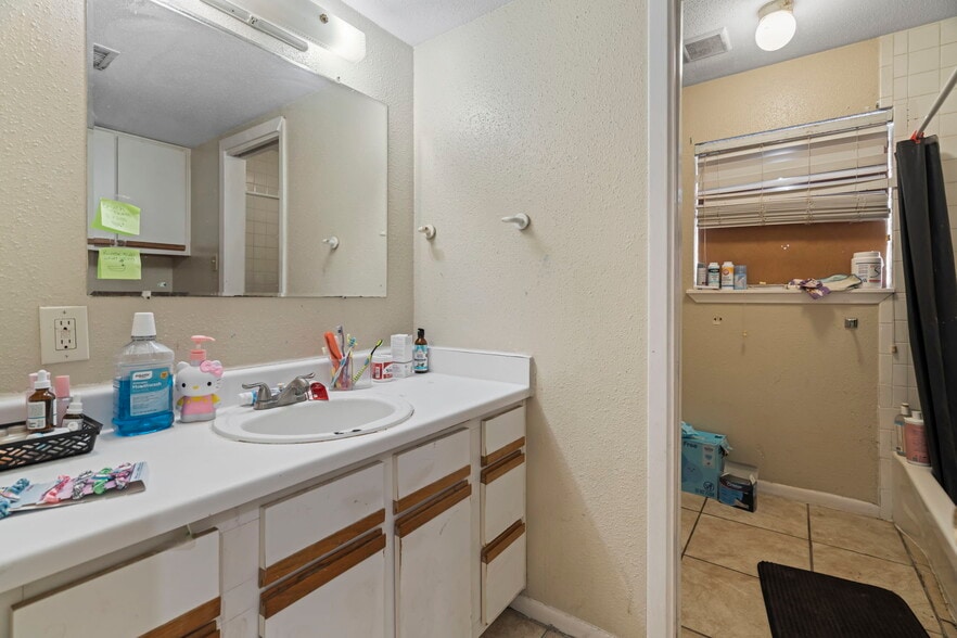 More Photos Of 2816 Lafferty Rd, Pasadena Apartments For Sale