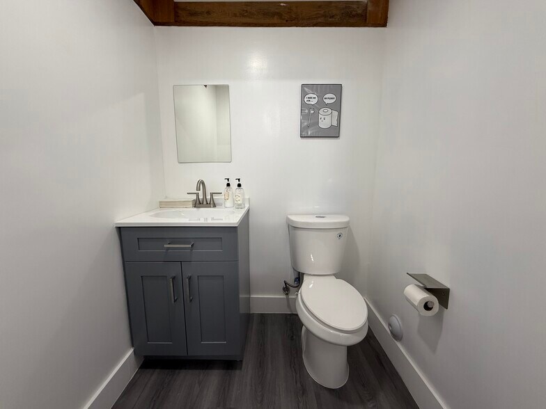 More Photos Of 8200 W Sunrise Blvd, Plantation Office For Sale