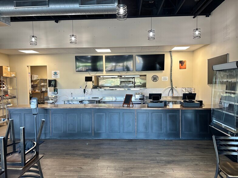 More Photos Of 240 Berlin Tpke, Berlin Unknown For Lease