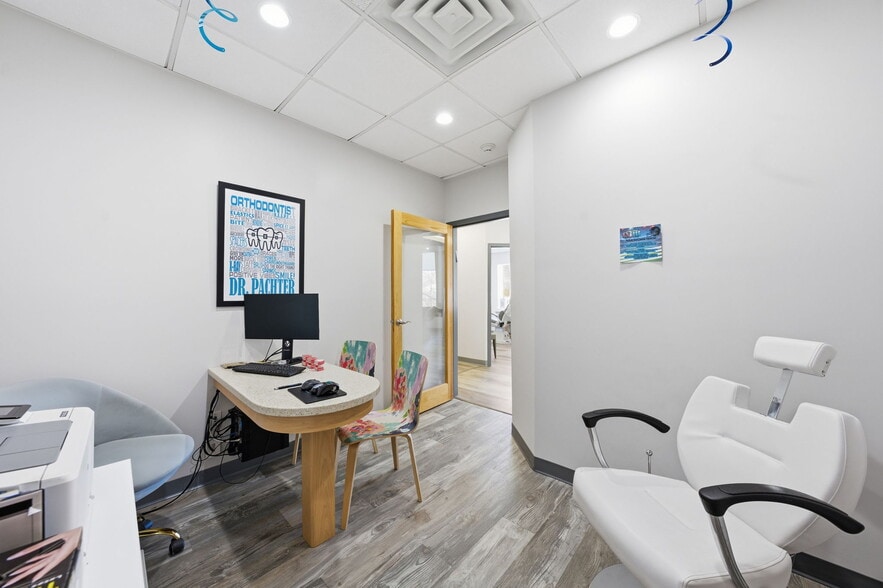 More Photos Of 299 Forest Ave, Paramus Office For Sale