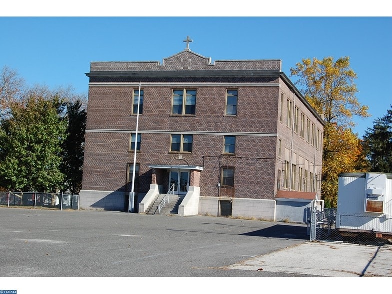 Primary Photo Of 526 Chicago Ave, Egg Harbor City Schools For Sale