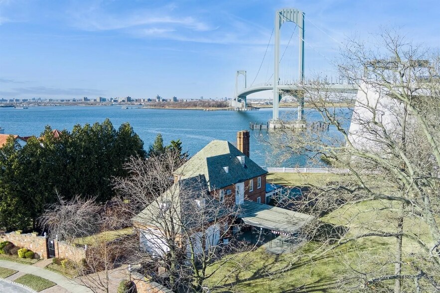 More Photos Of 125 Malba Dr, Flushing Land For Sale