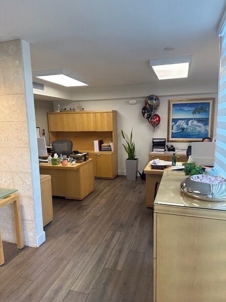 More Photos Of 16115 SW 117th Ave, Miami Showroom For Sale