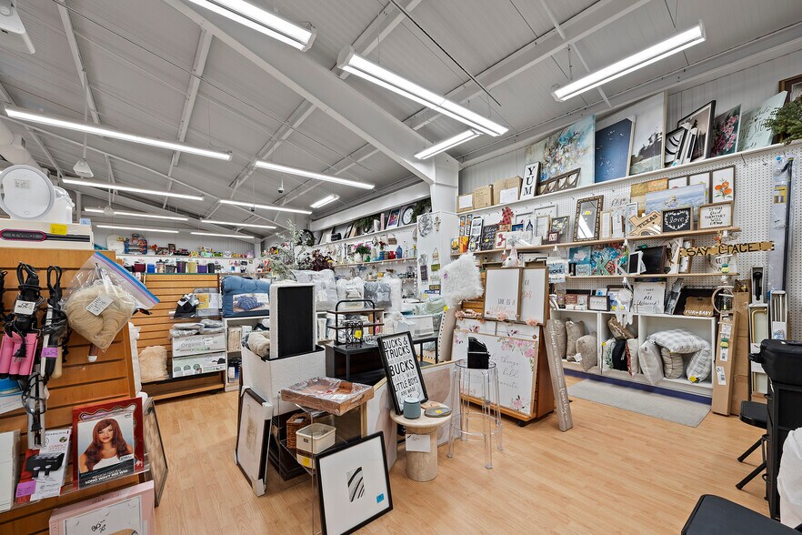 More Photos Of 4134-4136 W US Highway 90, Lake City Freestanding For Sale