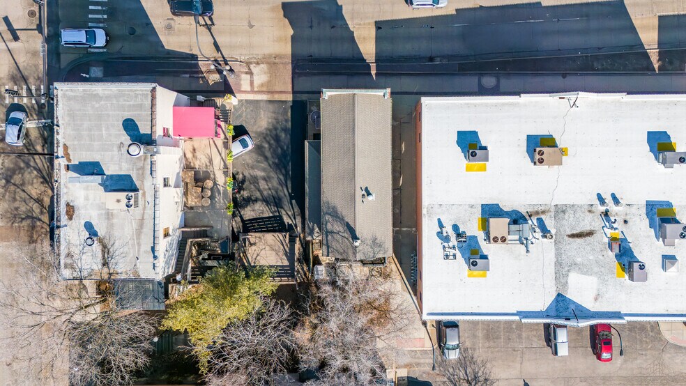 More Photos Of 22 W State St, Geneva Office For Lease