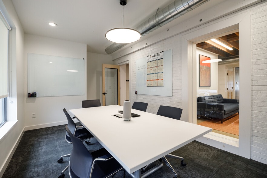 More Photos Of 3117 W Clay St, Richmond Loft Creative Space For Sale