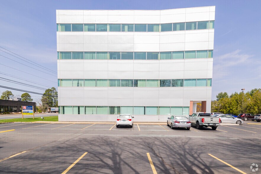 More Photos Of 547 Amherst St, Nashua Medical For Lease