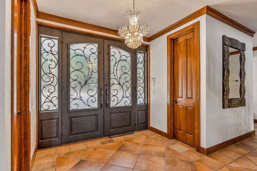 More Photos Of 43 Pool Rd, Richards Specialty For Sale