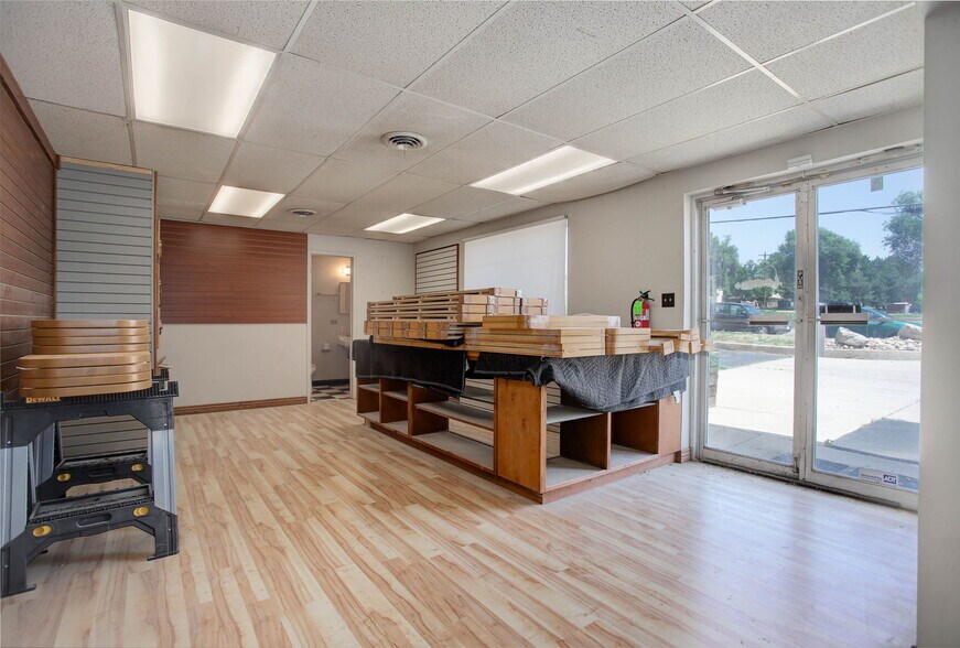 More Photos Of 5985 Lamar St, Arvada Warehouse For Lease