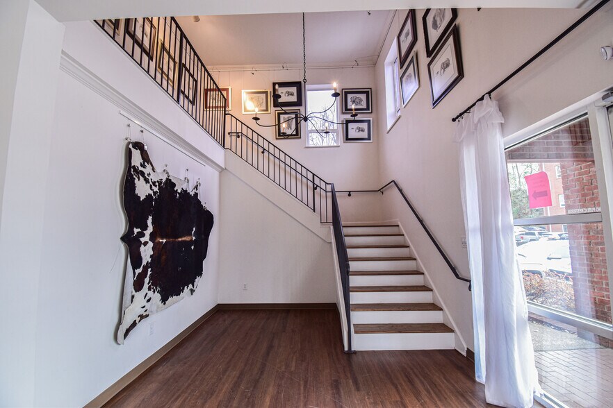 More Photos Of 2117 Jack Warner Pky, Tuscaloosa Office For Sale